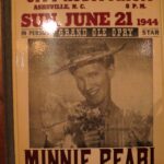 A Minnie Pearl poster from 1944, at the Station Inn