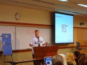 Pic of @brandondove presenting "Premium Plugins & Adhering to the GPL" at WordCamp San Diego